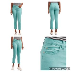 Women’s Mid Rise Ankle Fray Hem Skinny Jeans :)